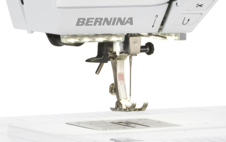 BERNINA 475 QE от магазина Promily в Новороссийске
