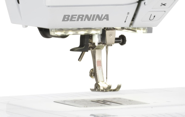 BERNINA 475 QE от магазина Promily в Новороссийске
